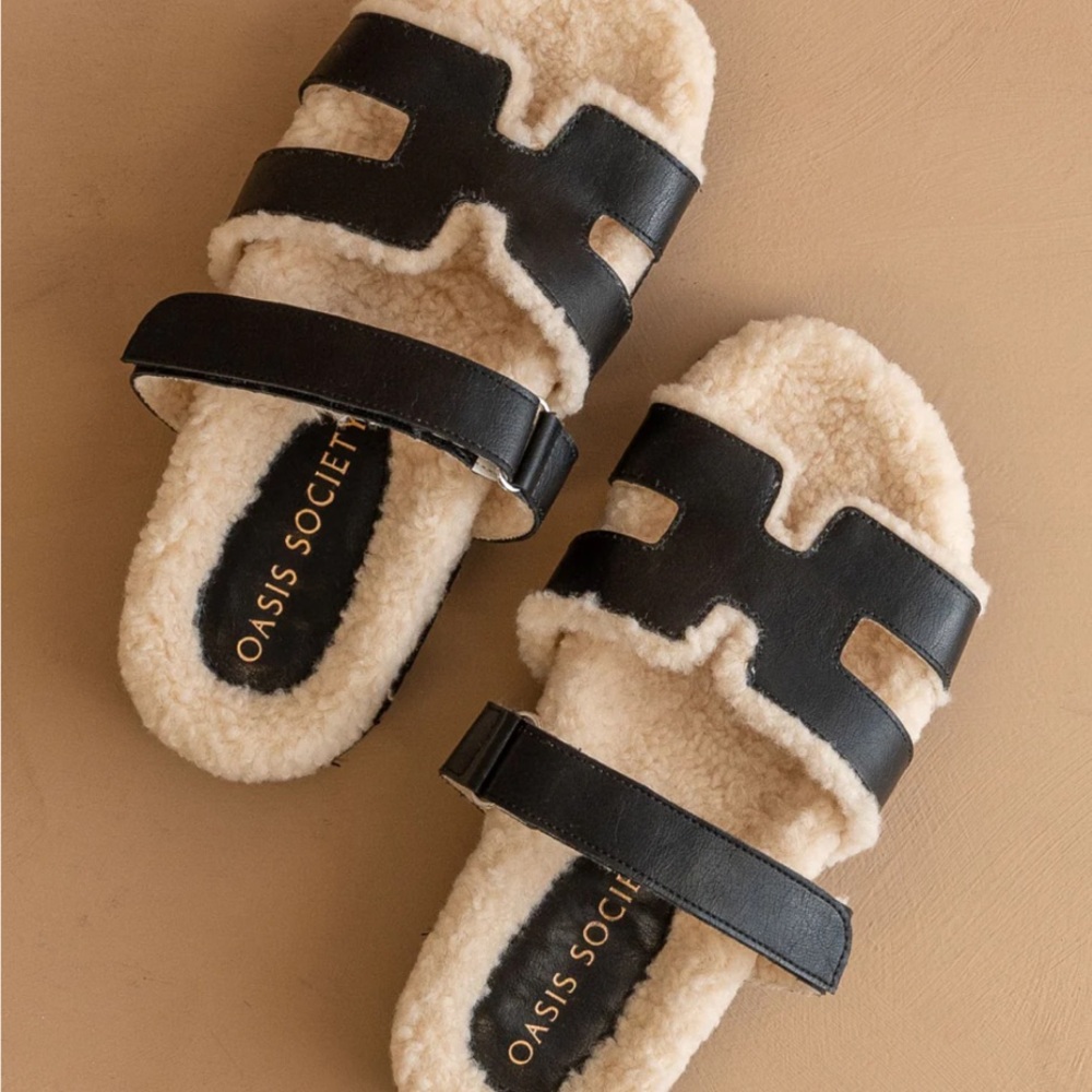 Oasis Society Black and Cream Shearling Sandals, brand new